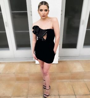 Ashley Benson feet photo thumbnail