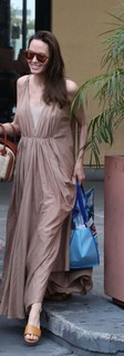 Angelina Jolie feet photo thumbnail