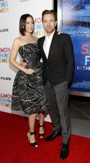 Emily Blunt feet photo thumbnail