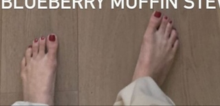 Nikki Garcia feet photo thumbnail