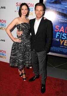 Emily Blunt feet photo thumbnail