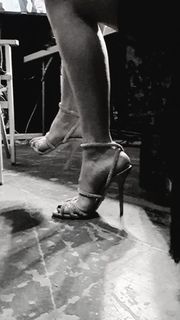 Ilary Blasi feet photo thumbnail