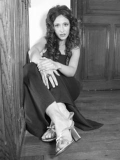 Fabienne Carat feet photo 2