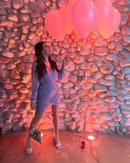 Hansika Motwani feet photo thumbnail