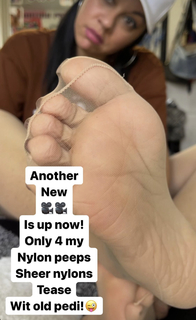 Deedee Rican feet photo thumbnail