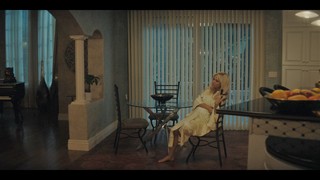 Lily James feet photo thumbnail