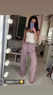 Brittney Smith feet photo thumbnail