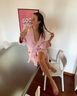 Giorgia Crivello feet photo thumbnail