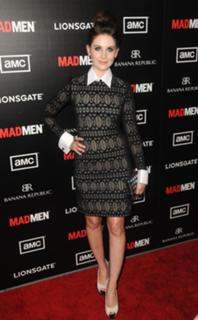 Alison Brie feet photo thumbnail