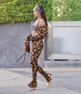 Megan Fox feet photo thumbnail