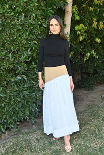 Jordana Brewster feet photo thumbnail