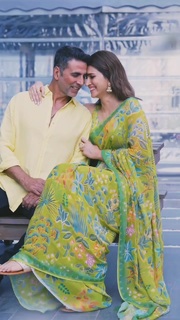 Kriti Sanon feet photo thumbnail