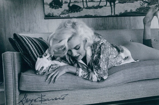 Marilyn Monroe feet photo thumbnail