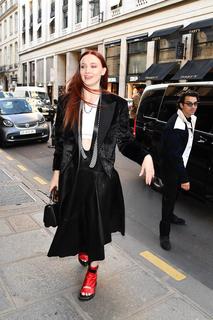Sophie Turner feet photo thumbnail