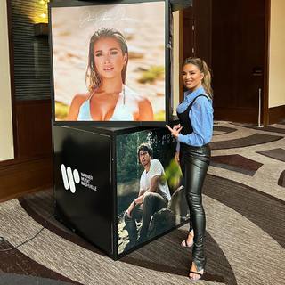 Jessie James Decker feet photo thumbnail