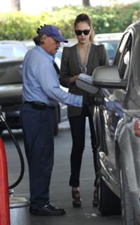 Jessica Alba feet photo thumbnail