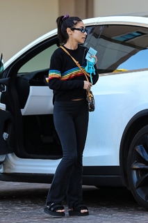 Chantel Jeffries feet photo thumbnail