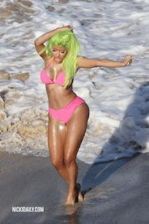 Nicki Minaj feet photo thumbnail