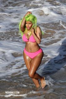 Nicki Minaj feet photo thumbnail