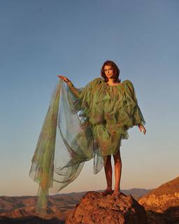 Kaia Gerber feet photo thumbnail