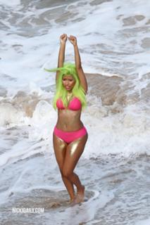 Nicki Minaj feet photo thumbnail