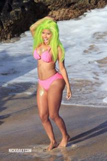 Nicki Minaj feet photo thumbnail