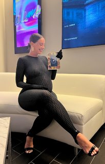 Julieanna Marie Goddard feet photo thumbnail