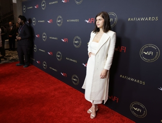 Alexandra Daddario feet photo thumbnail