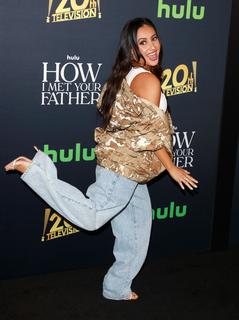 Francia Raisa feet photo thumbnail