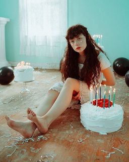 Suzanna Son feet photo 1