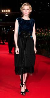 Cate Blanchett feet photo thumbnail