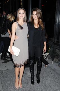 Marion Cotillard feet photo thumbnail