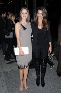 Marion Cotillard feet photo thumbnail