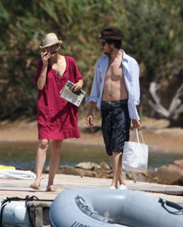 Marion Cotillard feet photo thumbnail