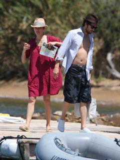 Marion Cotillard feet photo thumbnail