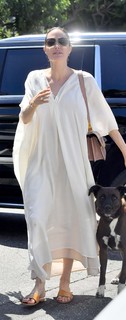 Angelina Jolie feet photo thumbnail
