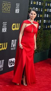 Selena Gomez feet photo thumbnail