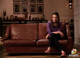 Trisha Krishnan feet photo thumbnail