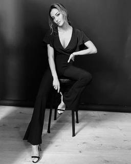 Giorgia Palmas feet photo thumbnail