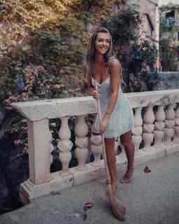 Rachel Cook feet photo thumbnail