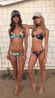 Rachel Cook feet photo thumbnail