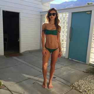 Rachel Cook feet photo thumbnail