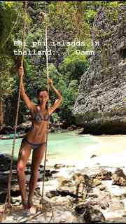 Rachel Cook feet photo thumbnail