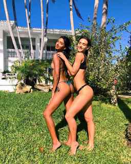 Rachel Cook feet photo thumbnail