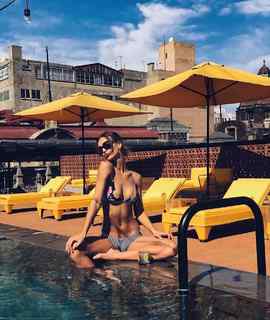 Rachel Cook feet photo thumbnail