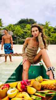 Rachel Cook feet photo thumbnail