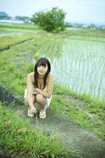 Ai Shinozaki feet photo thumbnail