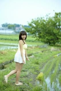 Ai Shinozaki feet photo thumbnail