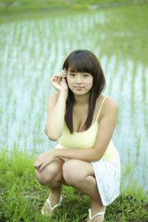 Ai Shinozaki feet photo thumbnail