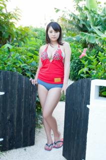 Ai Shinozaki feet photo thumbnail
